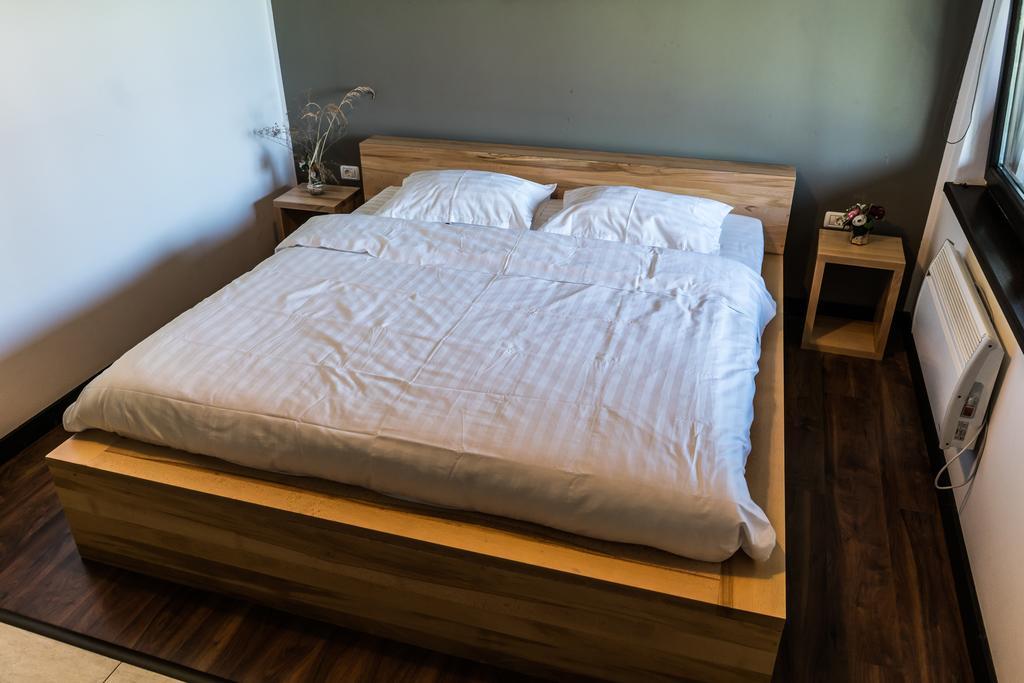 Hotel Casa Patru Anotimpuri à Dunavăţu de Jos Extérieur photo